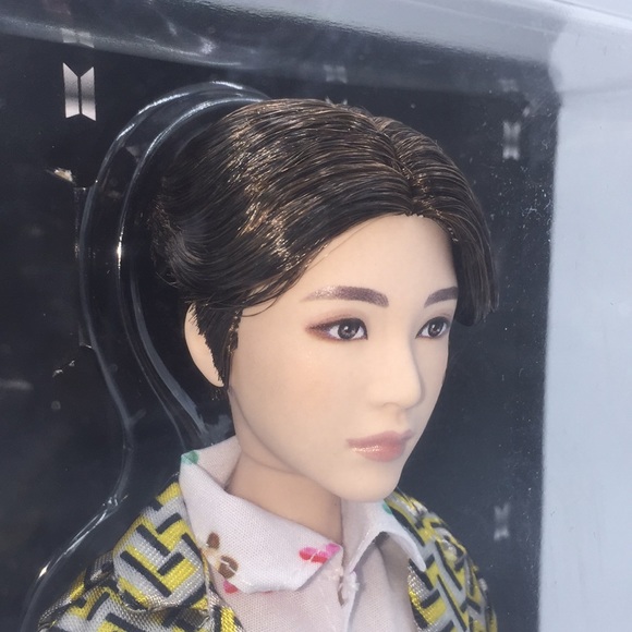 BTS Bangtan Boy Band Doll SUGA K-Pop Music Artist Fashion Idol New in Pa… - Picture 9 of 11